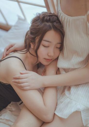 动漫人物打扑克牌_BD韩语免费观看韩国